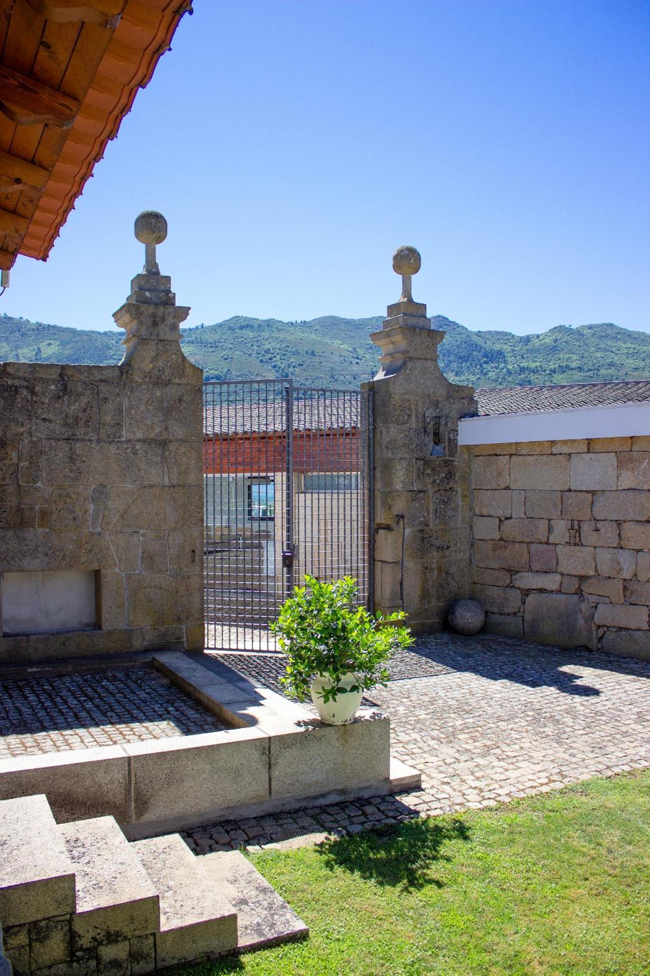 Hotel Rural Casa De Samaioes Chaves Kültér fotó